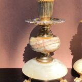 Paire de bougeoirs en laiton et marbre
