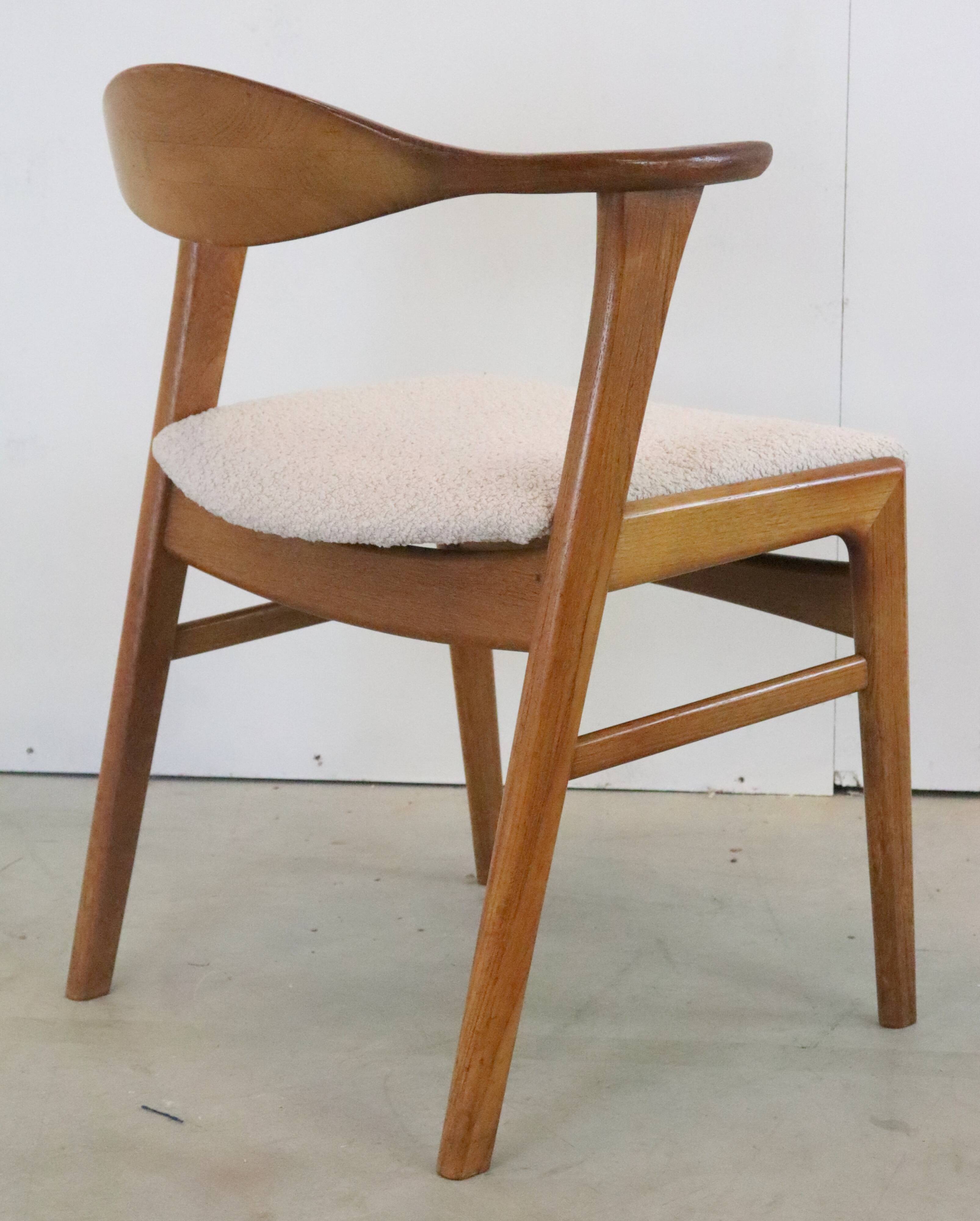 Set van 6 Erik Kirkegaard voor Høng Stolefabrik stoelen model 49