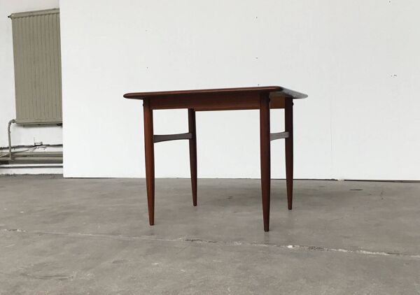 Table basse vintage suédoise en teck d'époque milieu du siècle par HMB Möbler
