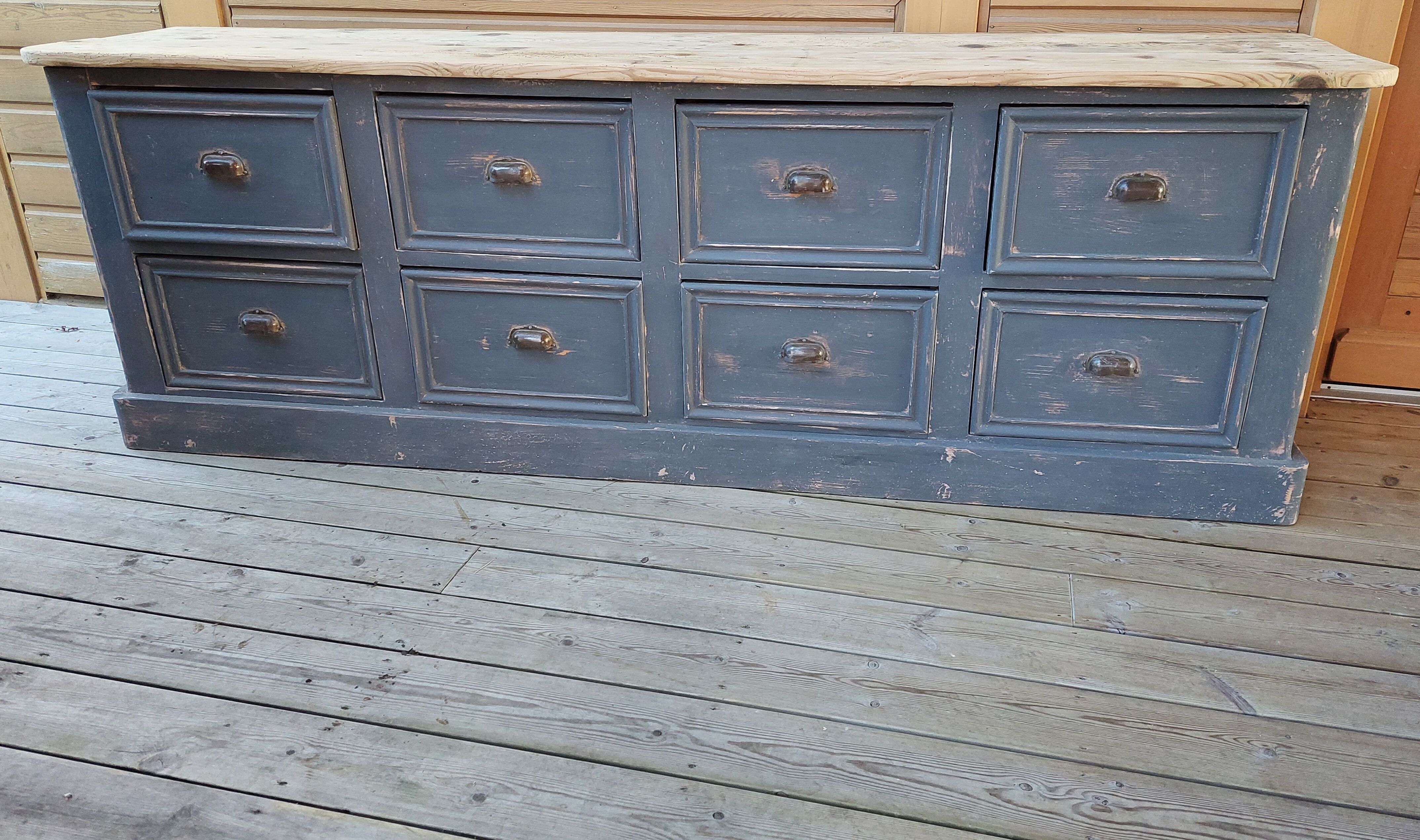 Trade cabinet 8 deep drawers