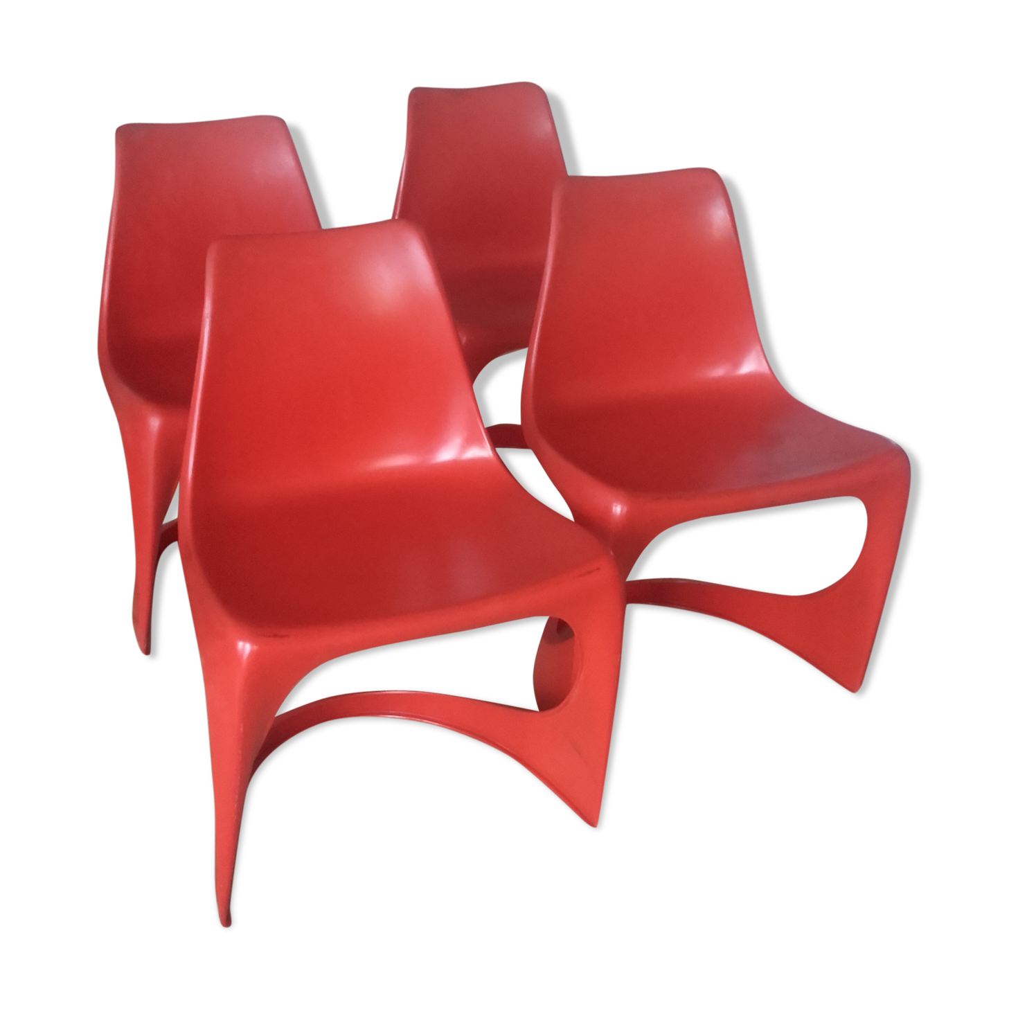 Cantilever 290 red model chairs edited by Cado