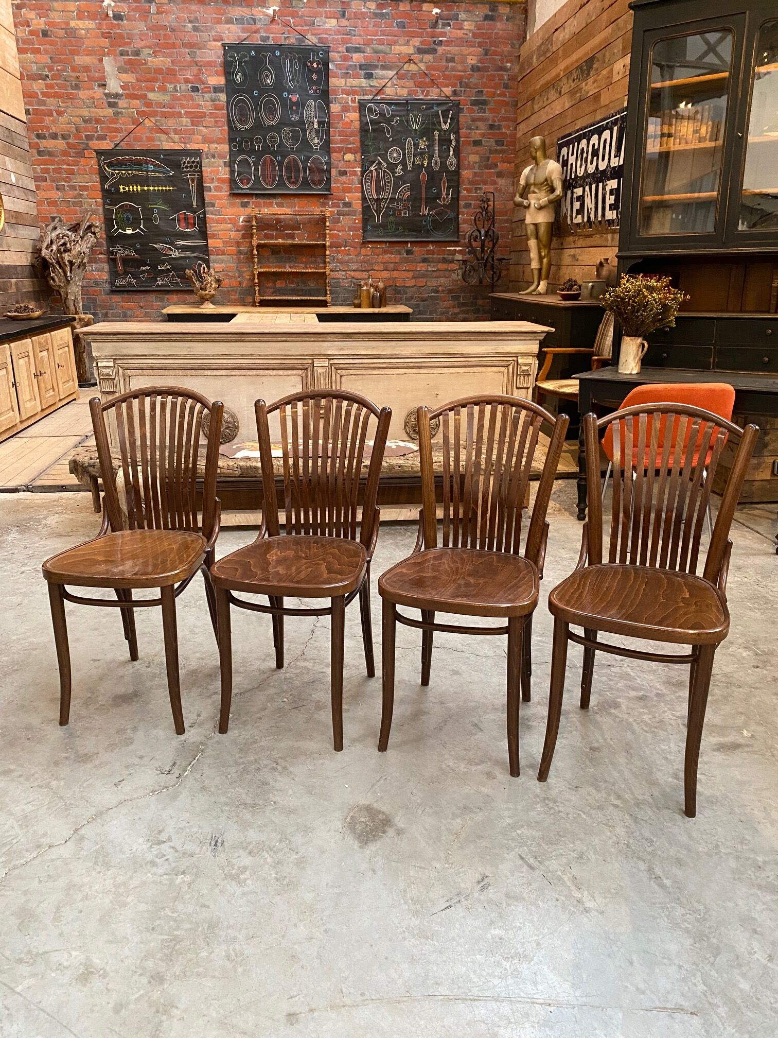 Suite of 4 bistro chairs