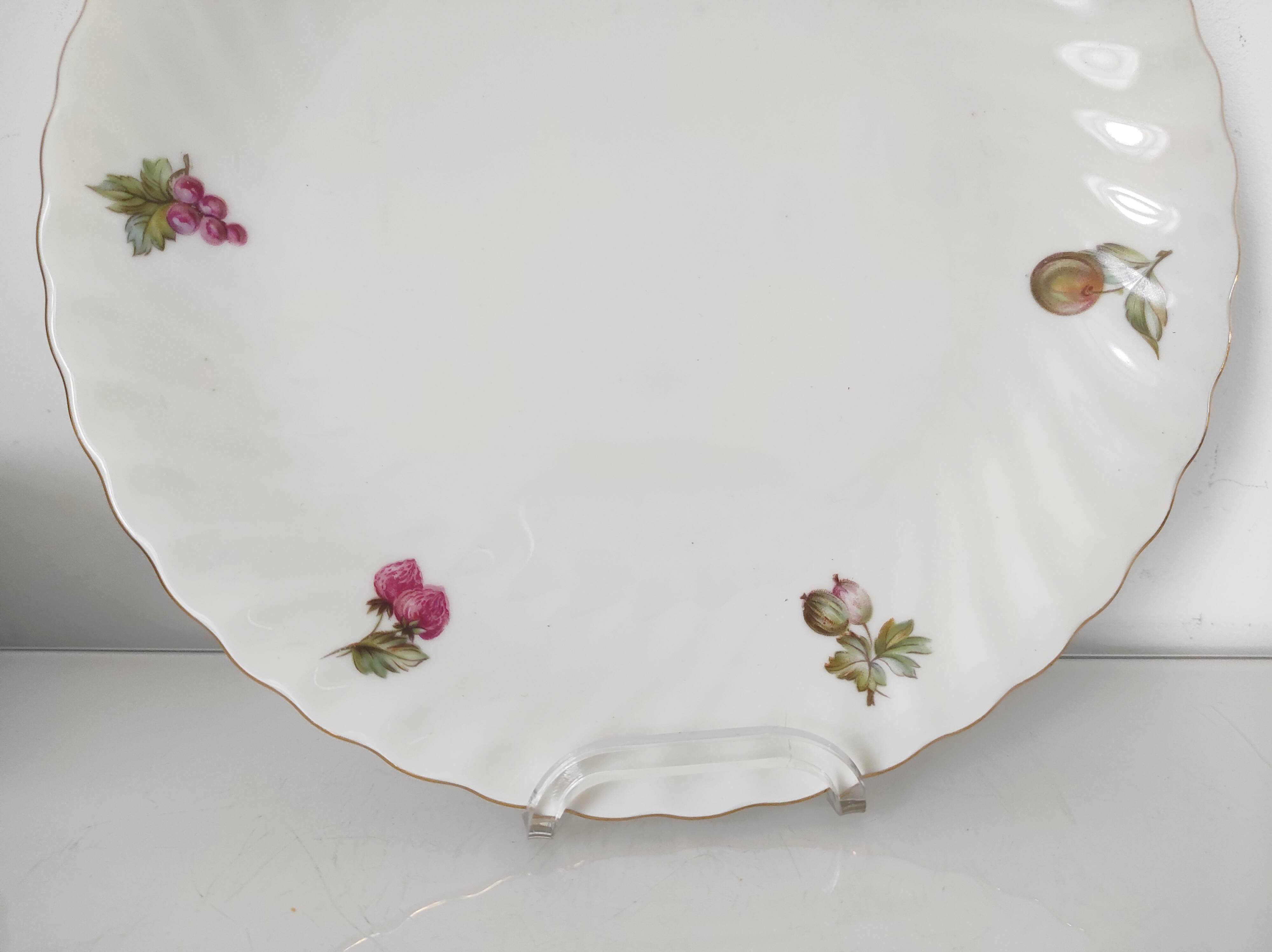Strawberry dish porcelain drainer