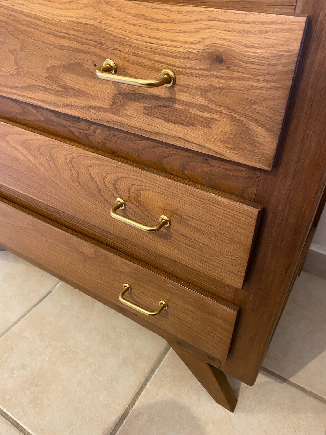 Vintage chest of drawers