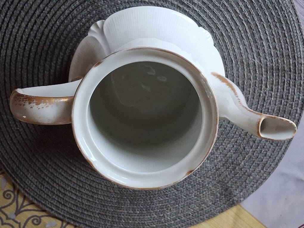 Old coffee pot / teapot in Limoges porcelain