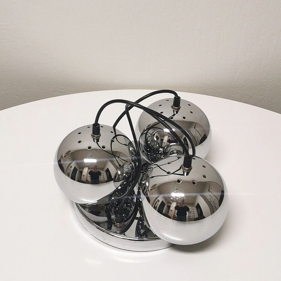 Eyeball stunt suspension