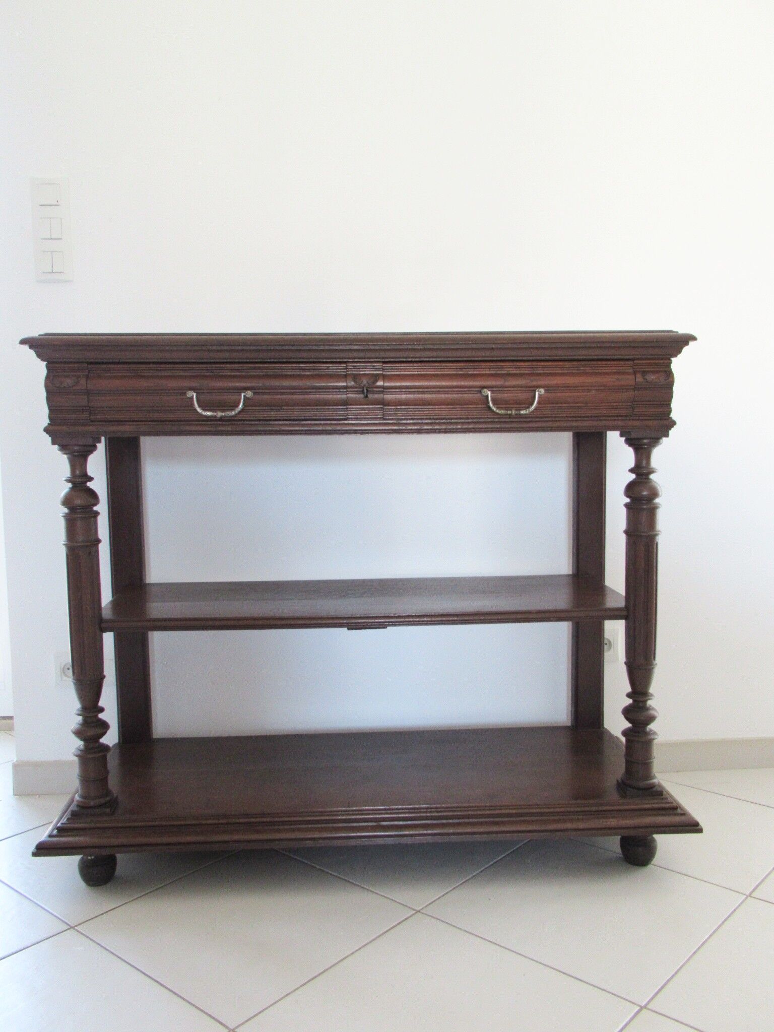 Furniture console Henry II