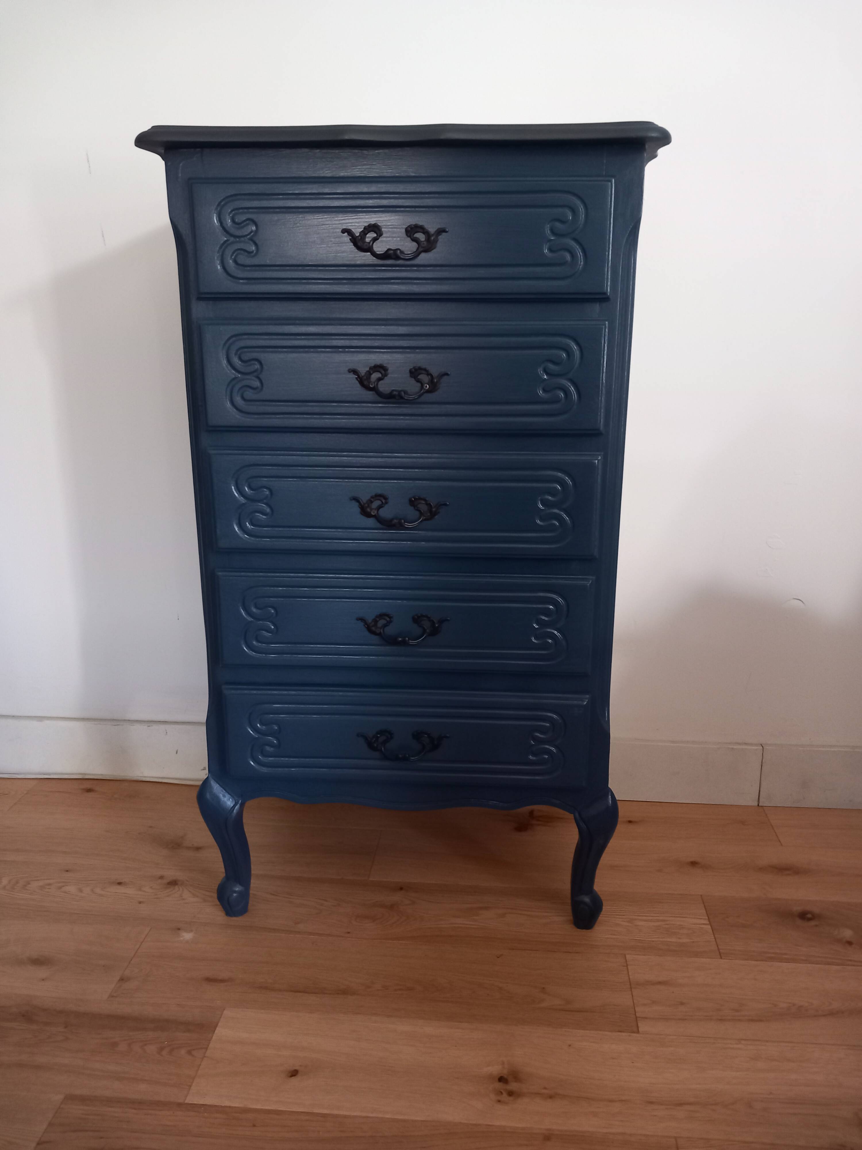 chest of drawers 5 drawers revamped