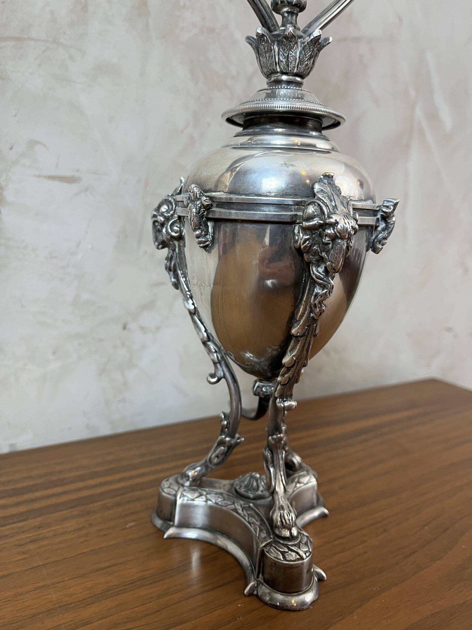Lampe en métal argenté