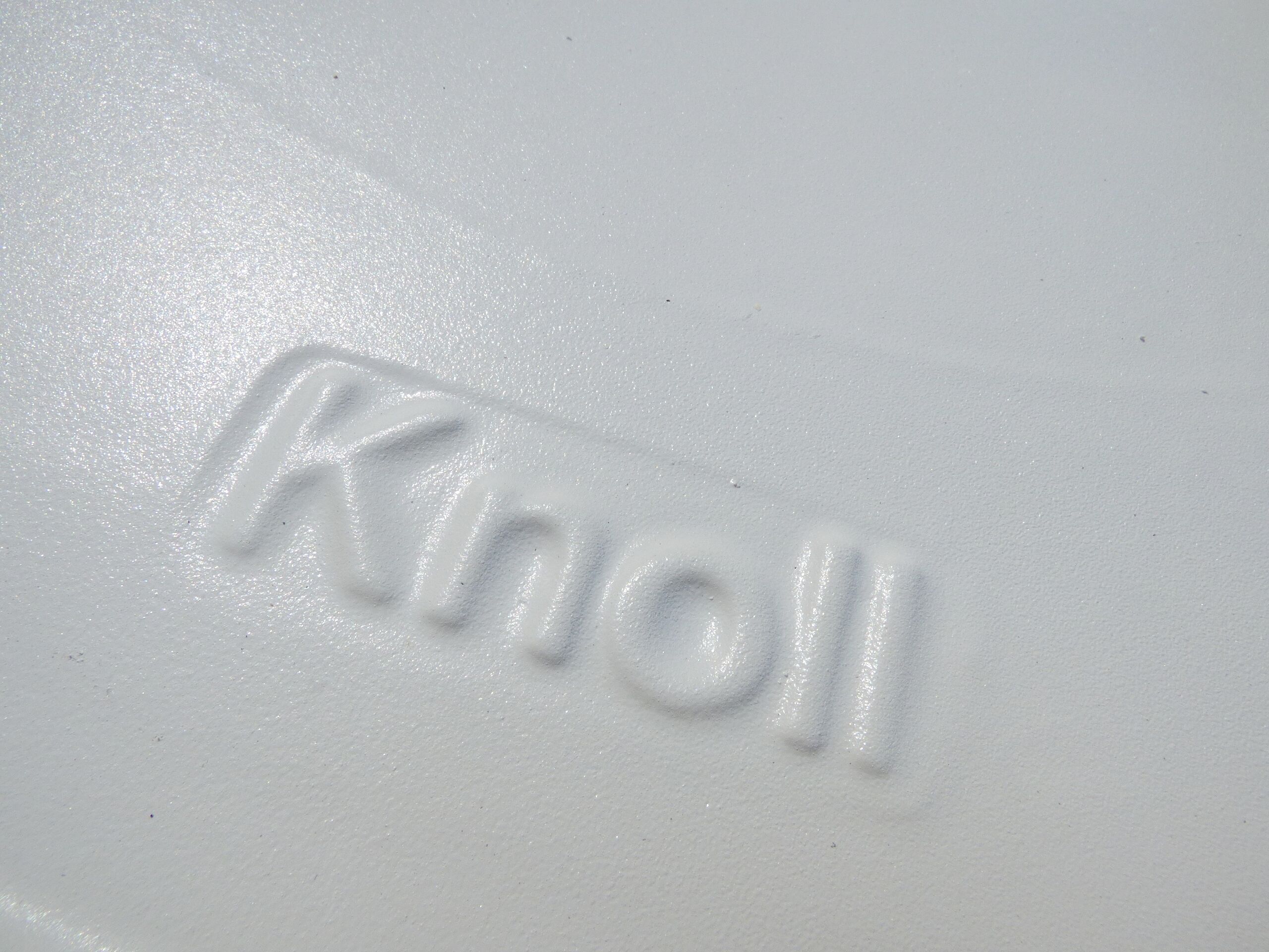 Table Knoll ovale de Eero Saarinen