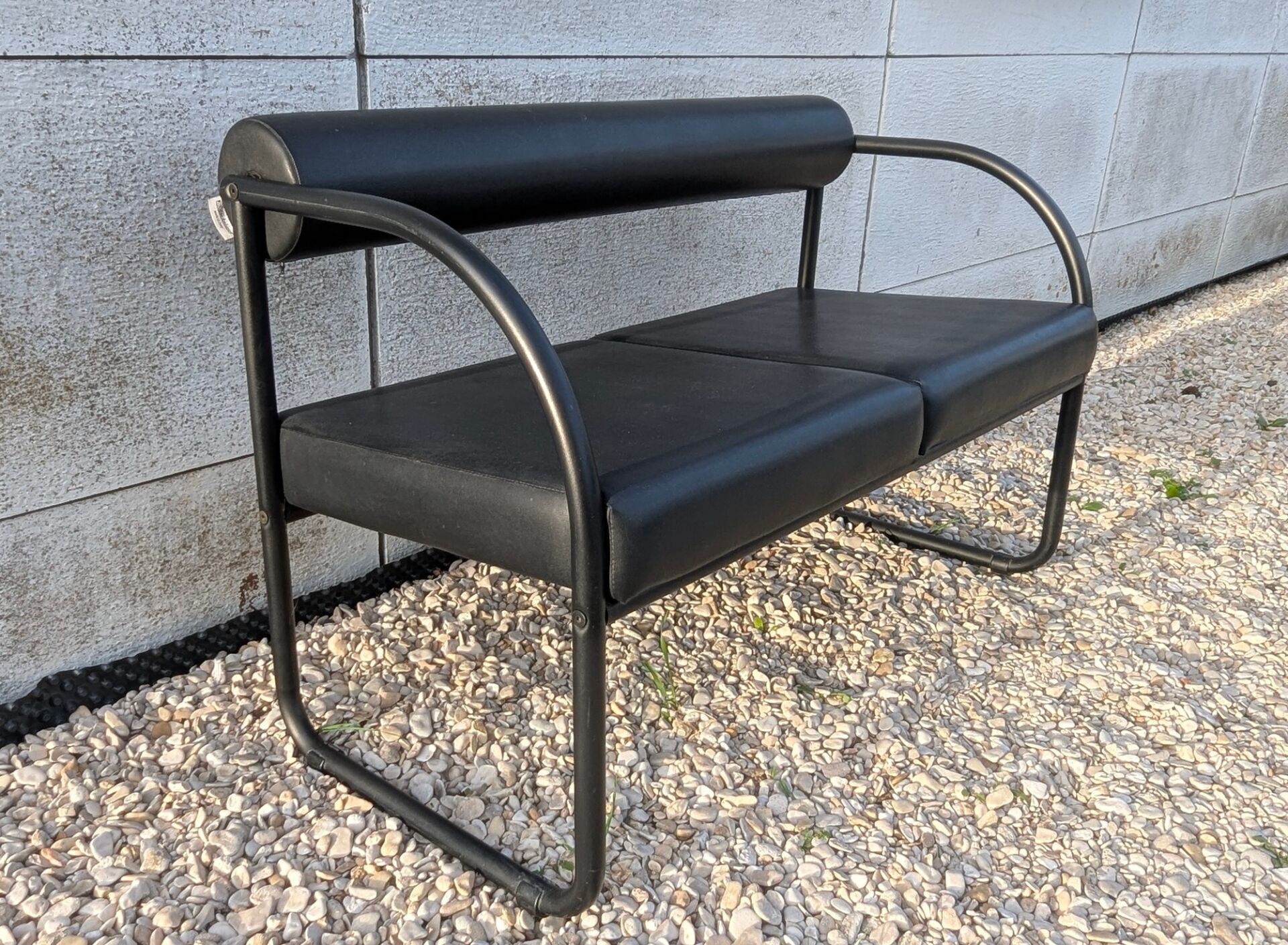 Vintage 2-seater sofa, 1980s salon design.