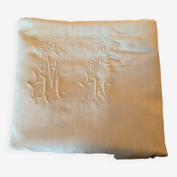 Drap ancien brodé, lin monogrammé ml