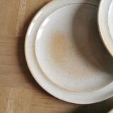 service of 7 vintage plates in Marais sandstone