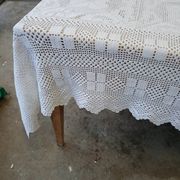 Dessus de lit / nappe / rideau ancien en crochet