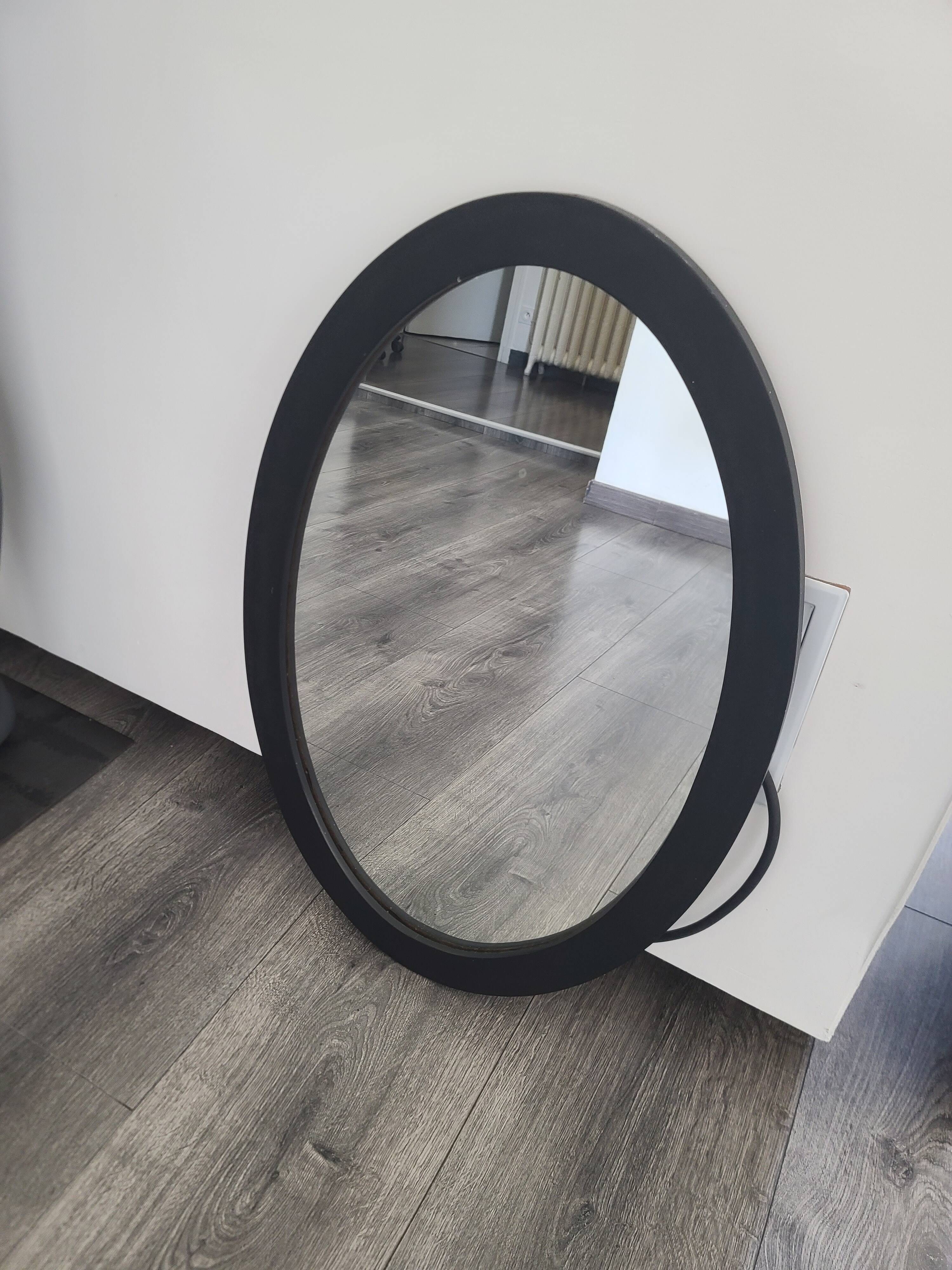 Modern Style Black Oval Wall Mirror