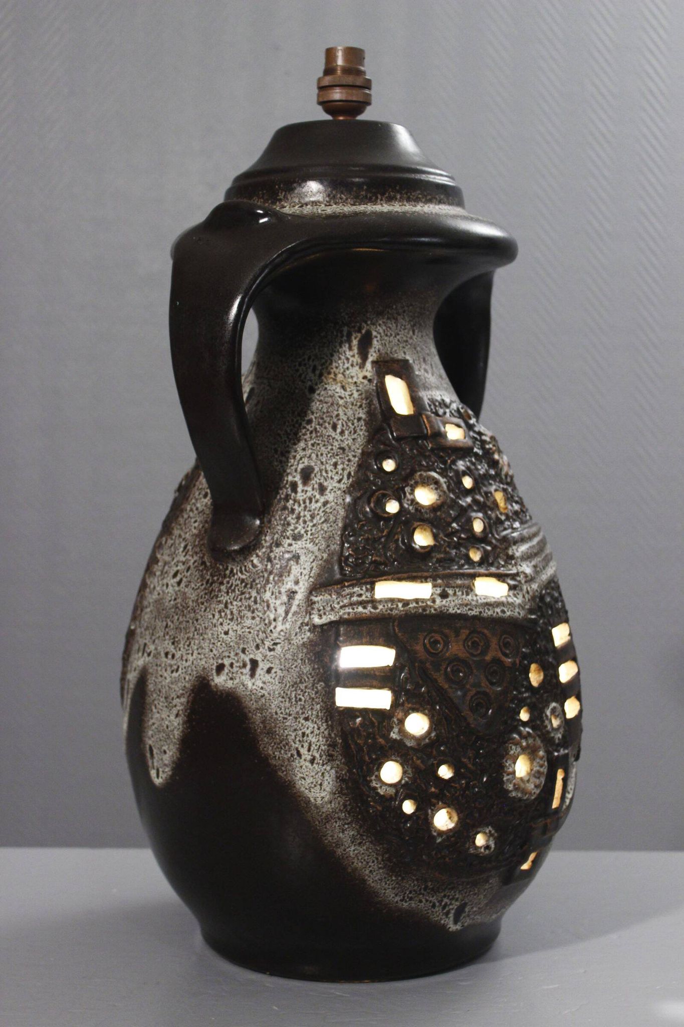 Grand pied de lampe double éclairage ajouré design Brutaliste 1960s