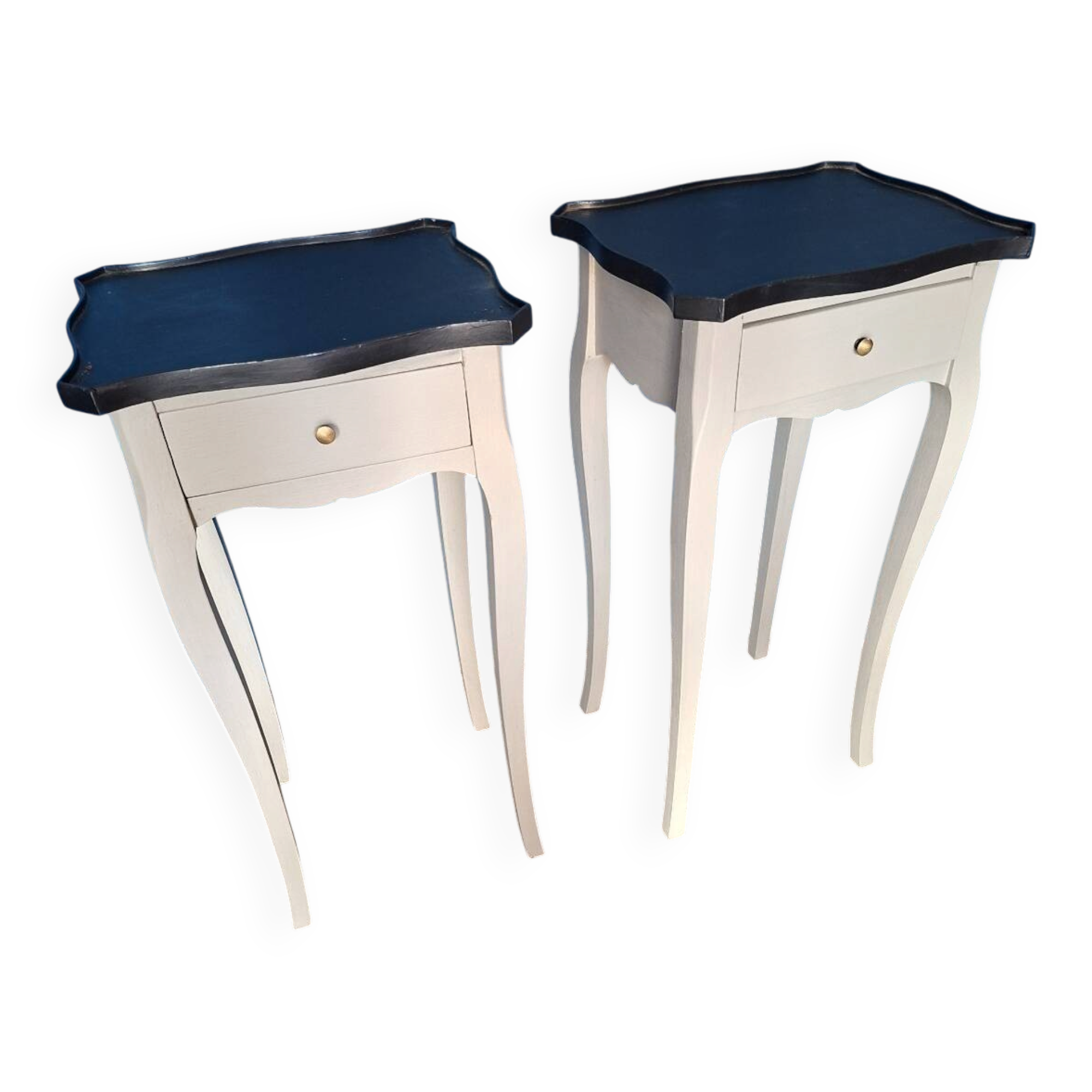 Pair of bedside tables 6