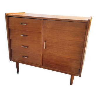 Asymmetrical chest of drawers