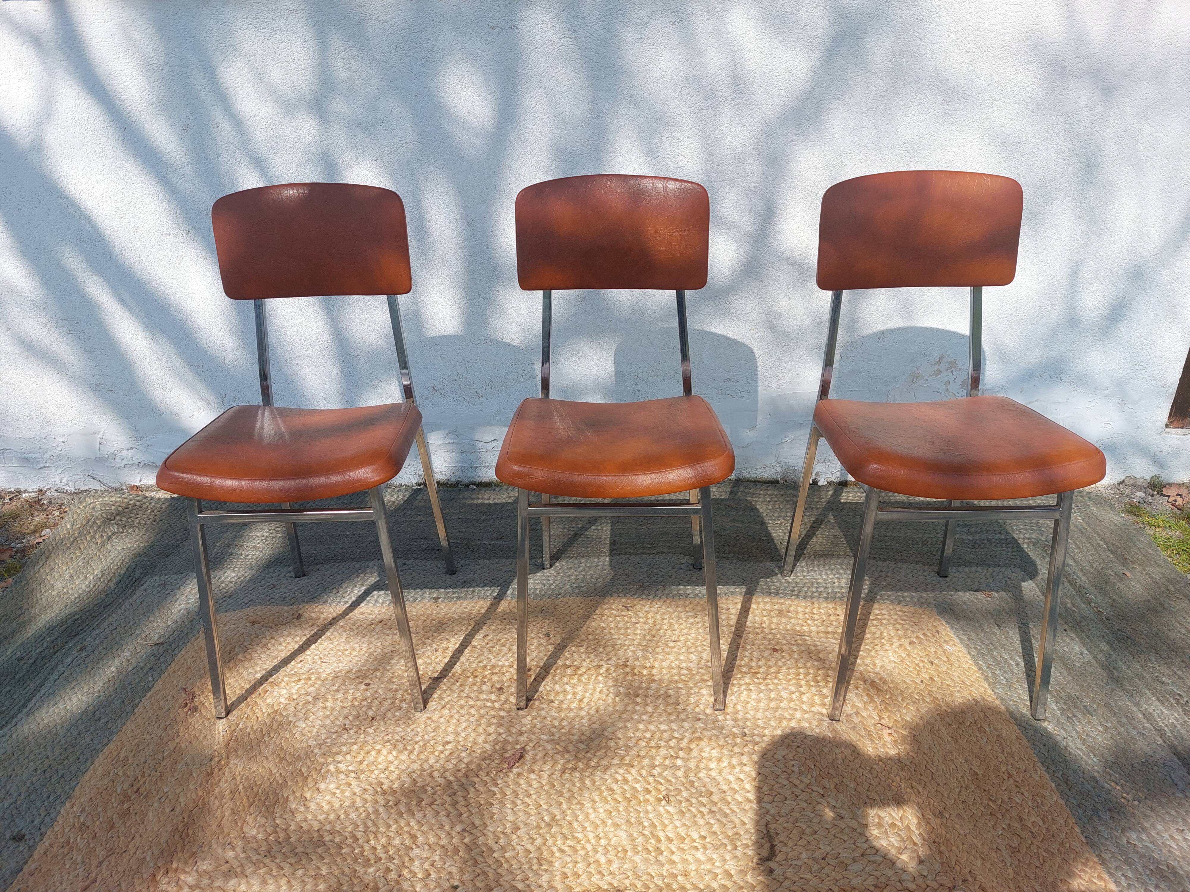 3 stainless steel tube chairs and faux leather, vintage