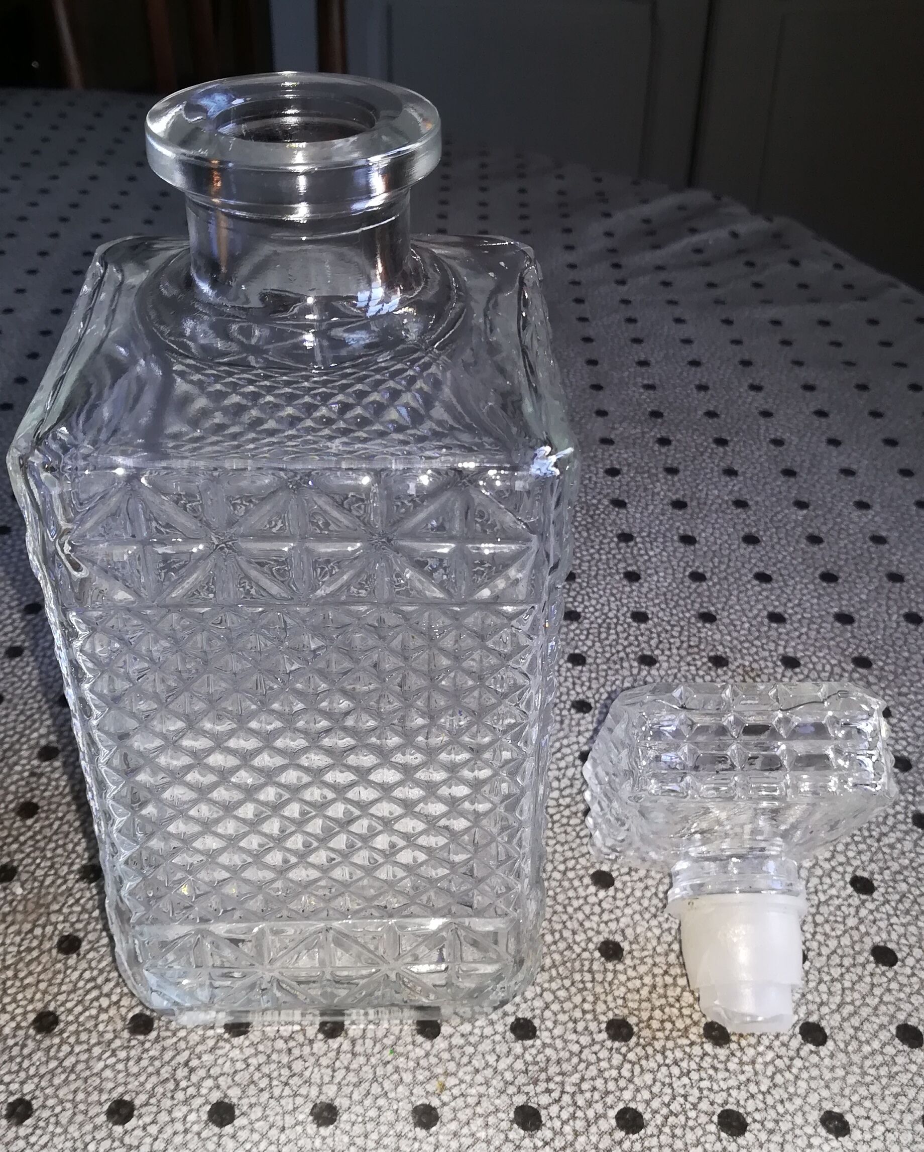 Glass carafe