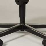 Charles Pollock Armchair, Knoll Edition