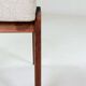 Pair de tabourets en bois et tissu beige