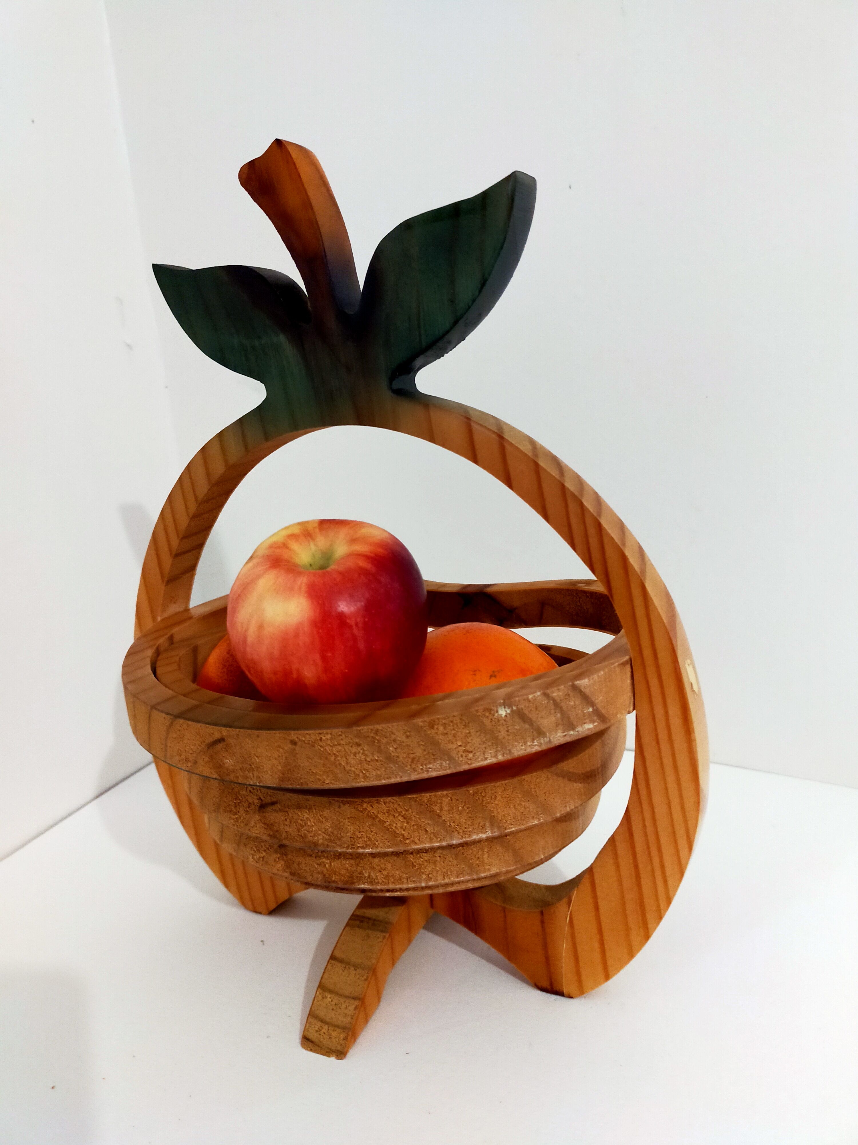 Equinoccio fruit basket in foldable wood from the 70s