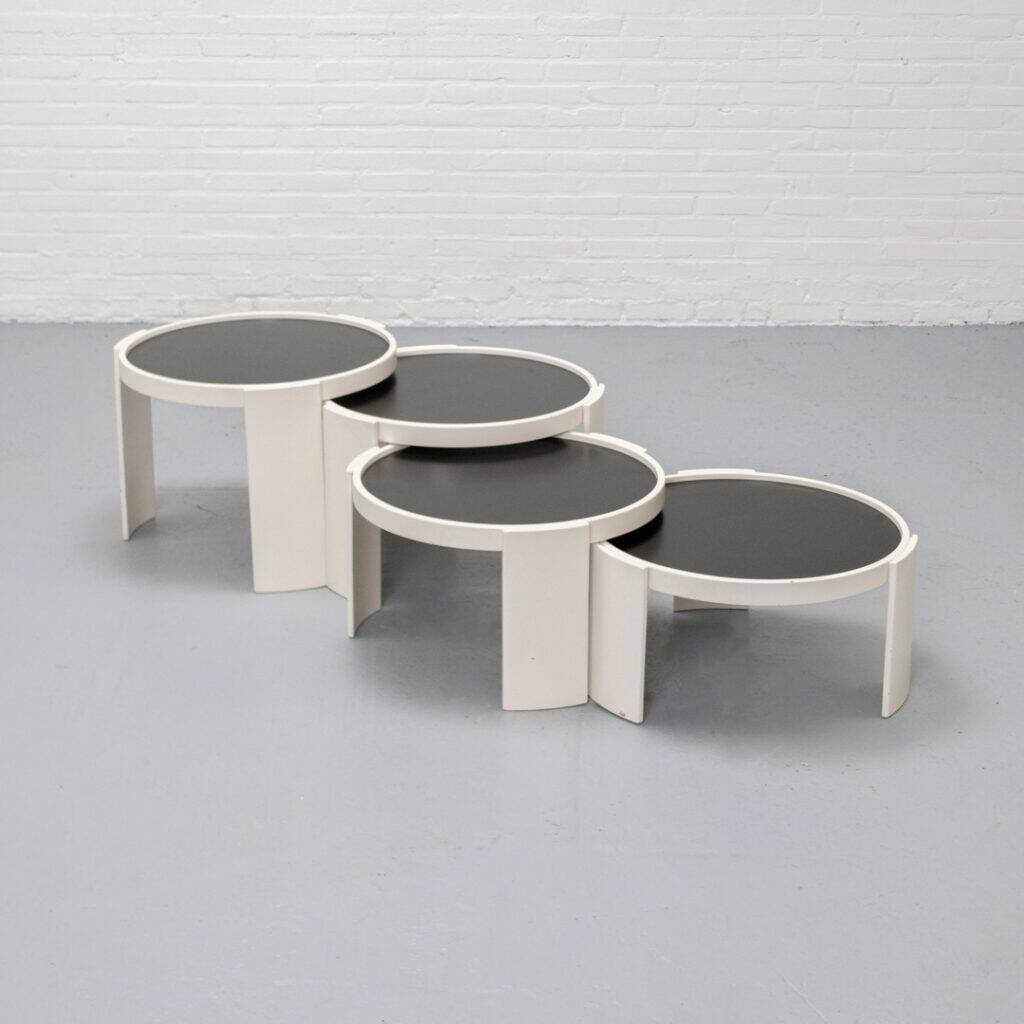 Cassina 780/783 Nesting Tables Gianfranco Frattini 1970s