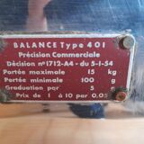 Old scale Testut stainless steel type 401