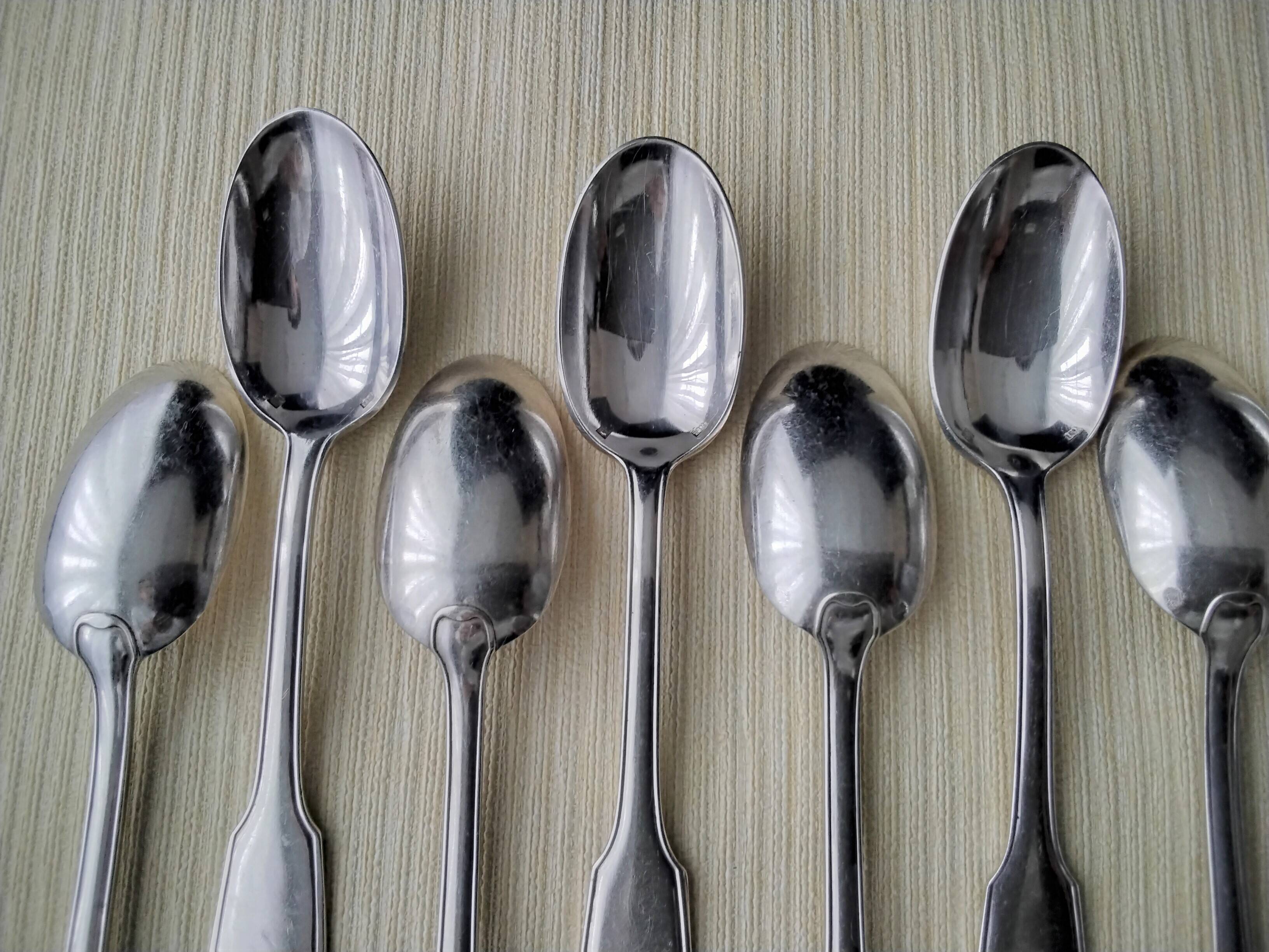 Box of 12 silver-plated teaspoons Shell model