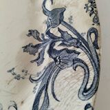 Plat ancien ovale en faïence – modèle "Iris" Clairefontaine