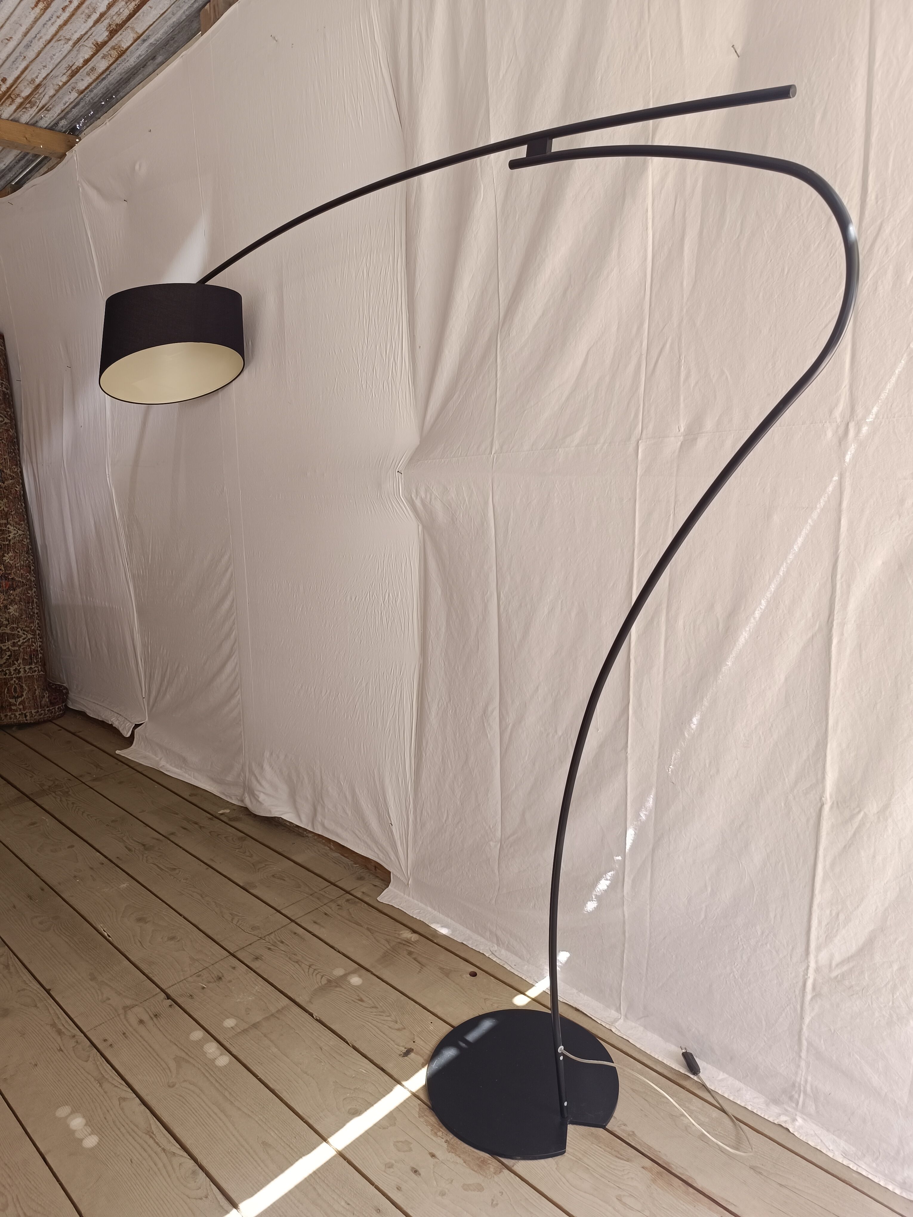 Floor lamp