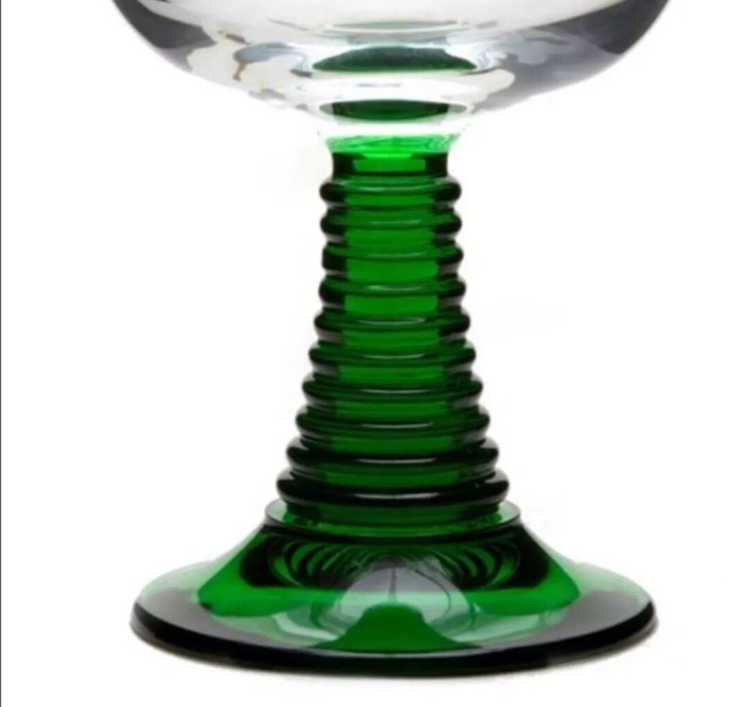 6 verres à vin d'Alsace pied torsadé vert