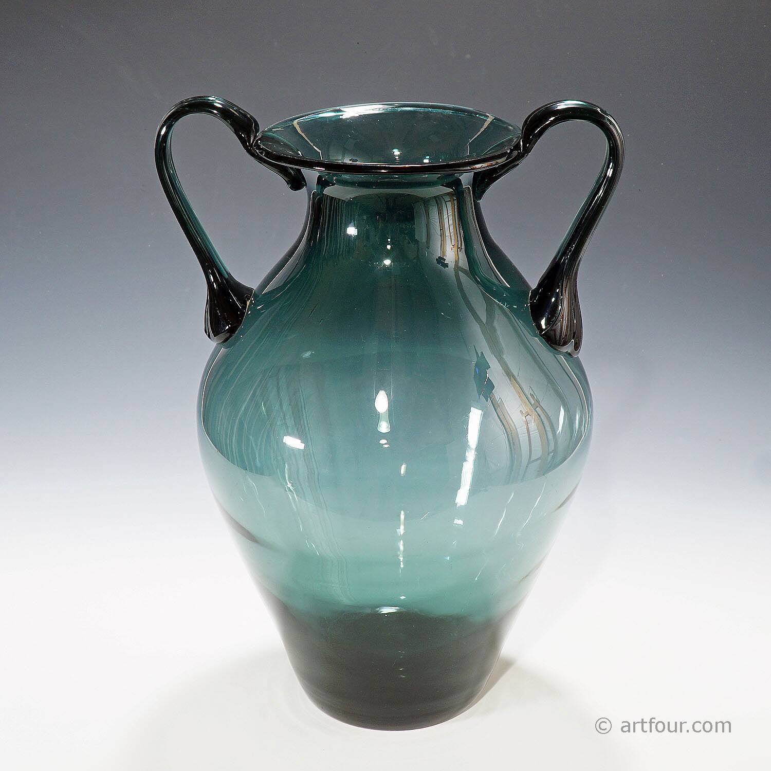 Exceptionnel grand vase de sol Bauhaus par Wilhelm Wagenfeld pour WMF vers 1950