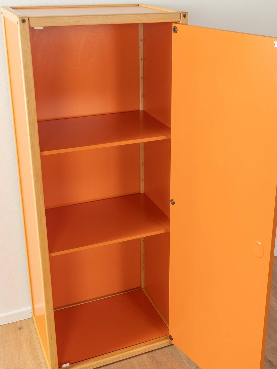 Flötotto dresser