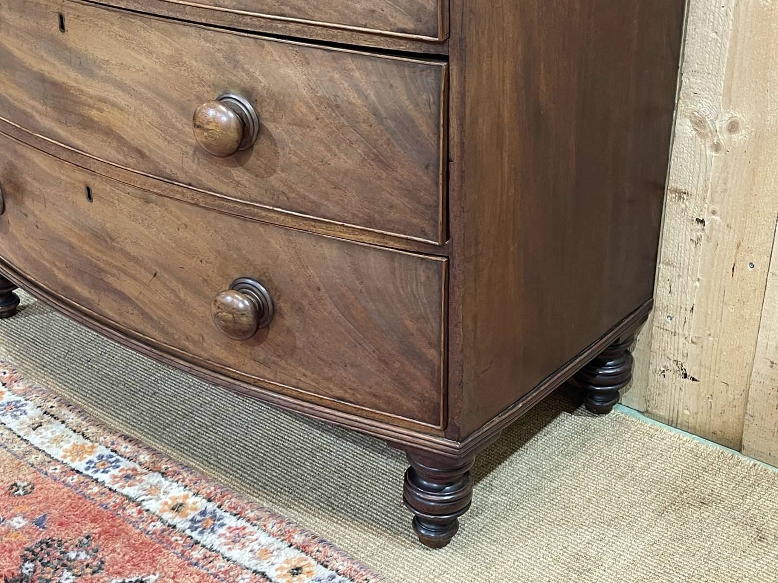 19th century Victorian mahogany chest of drawers