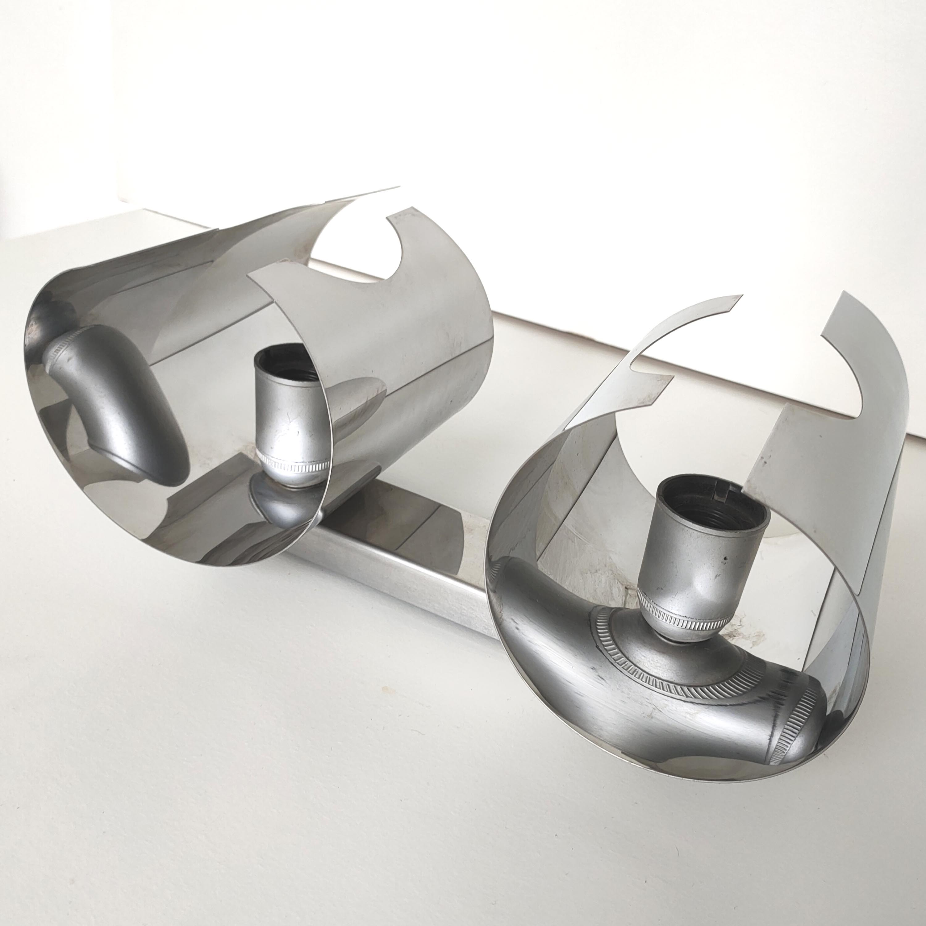 Double seventies space age wall lamp