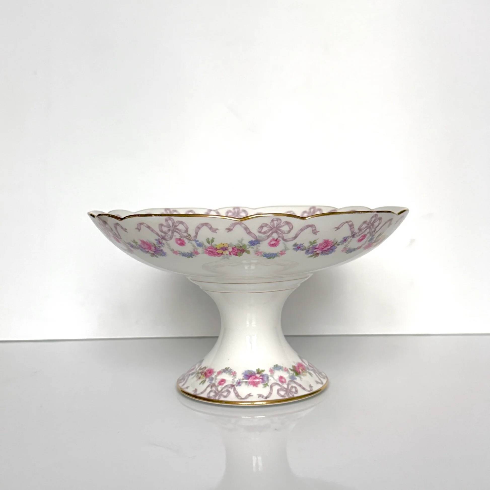 Compote dish on pedestal / fruit bowl in Limoges porcelain with floral garlands and ribbons | “Vieux Bernardaud” D&C (Delinières & Cie) | late 19th century