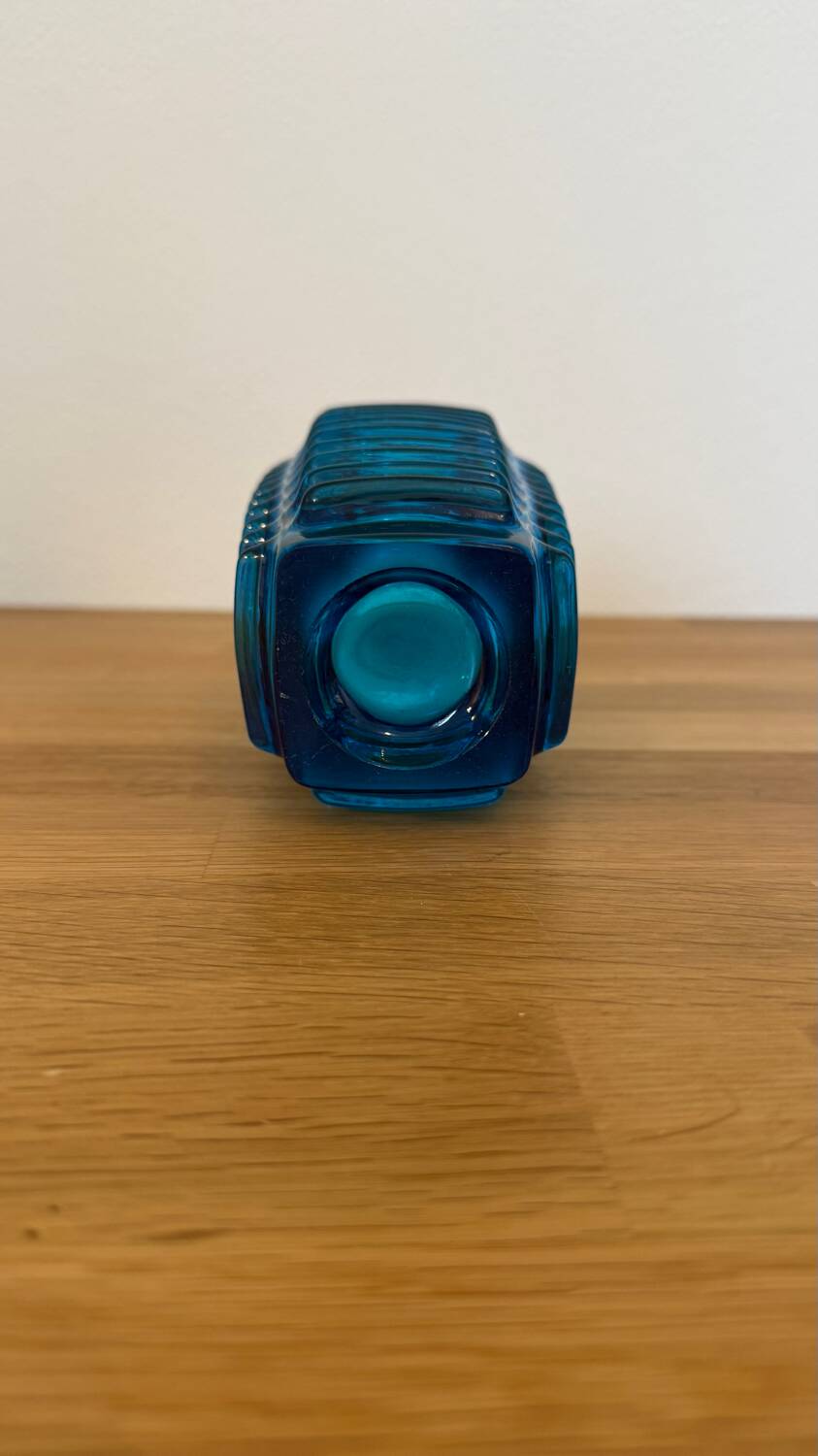 Vase en verre pressé “radiateur” de Frantisek Vizner, années 1960.