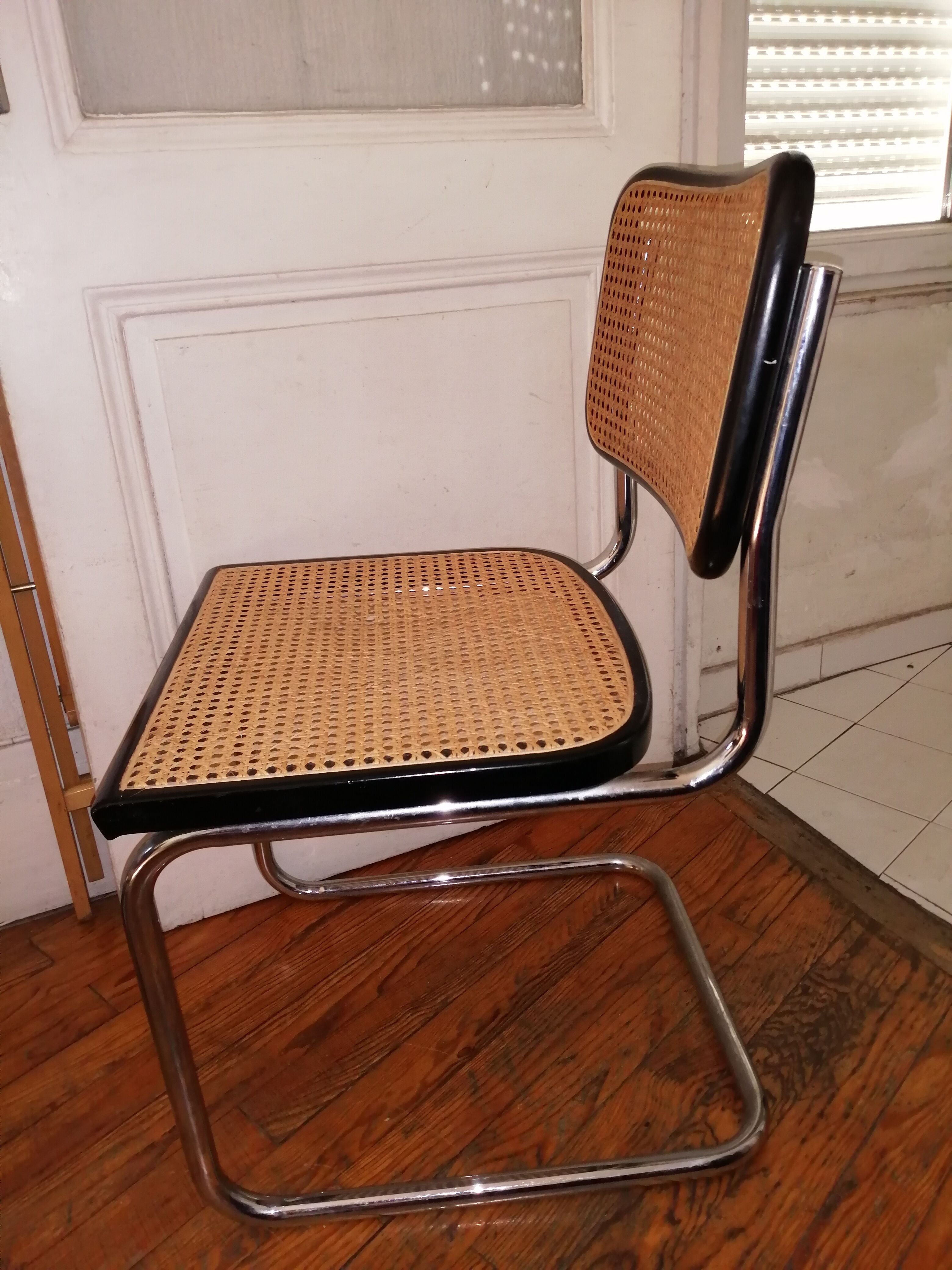 Black chair Marcel Breuer B32