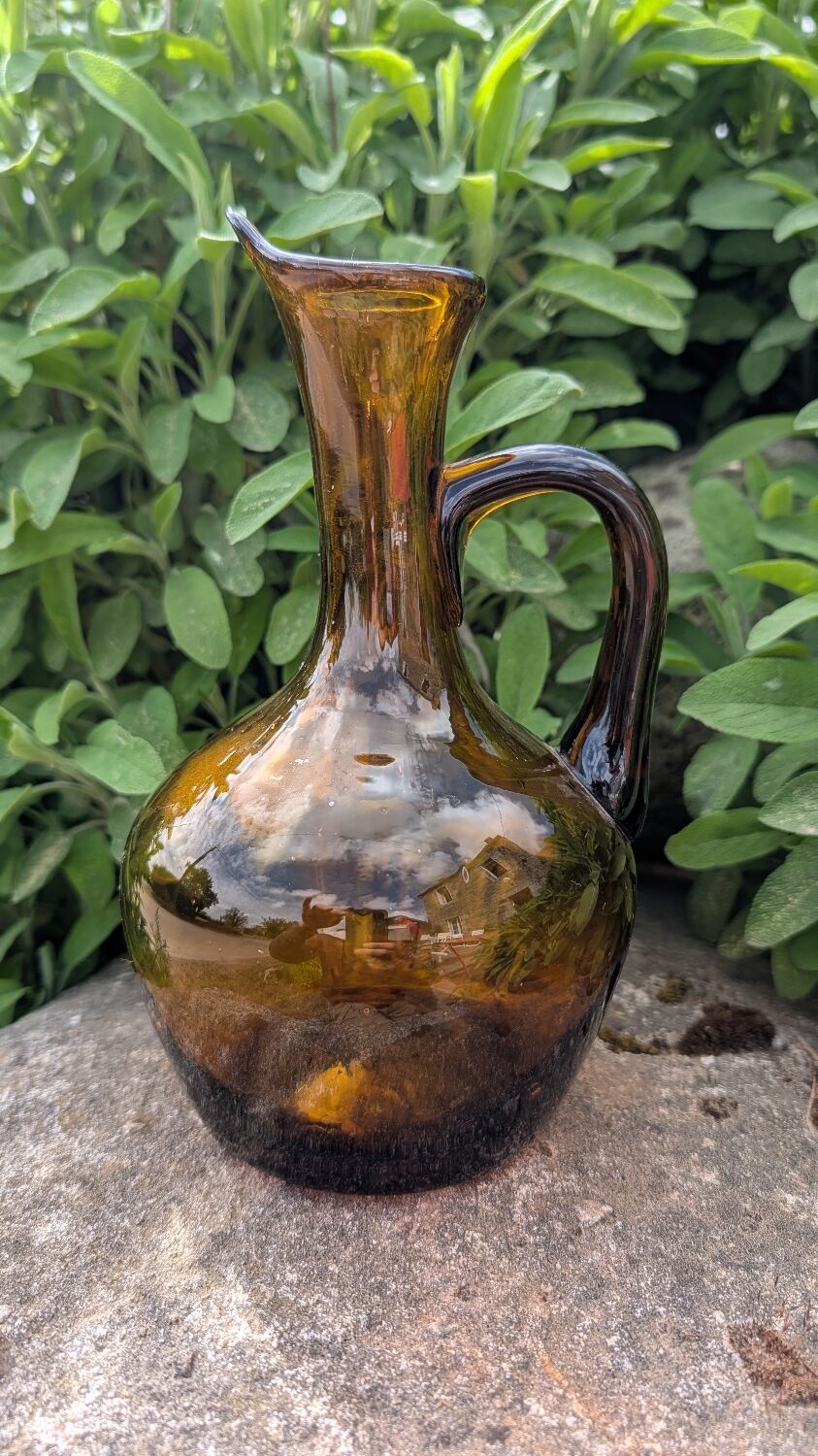 Amber blown glass carafe (1960)