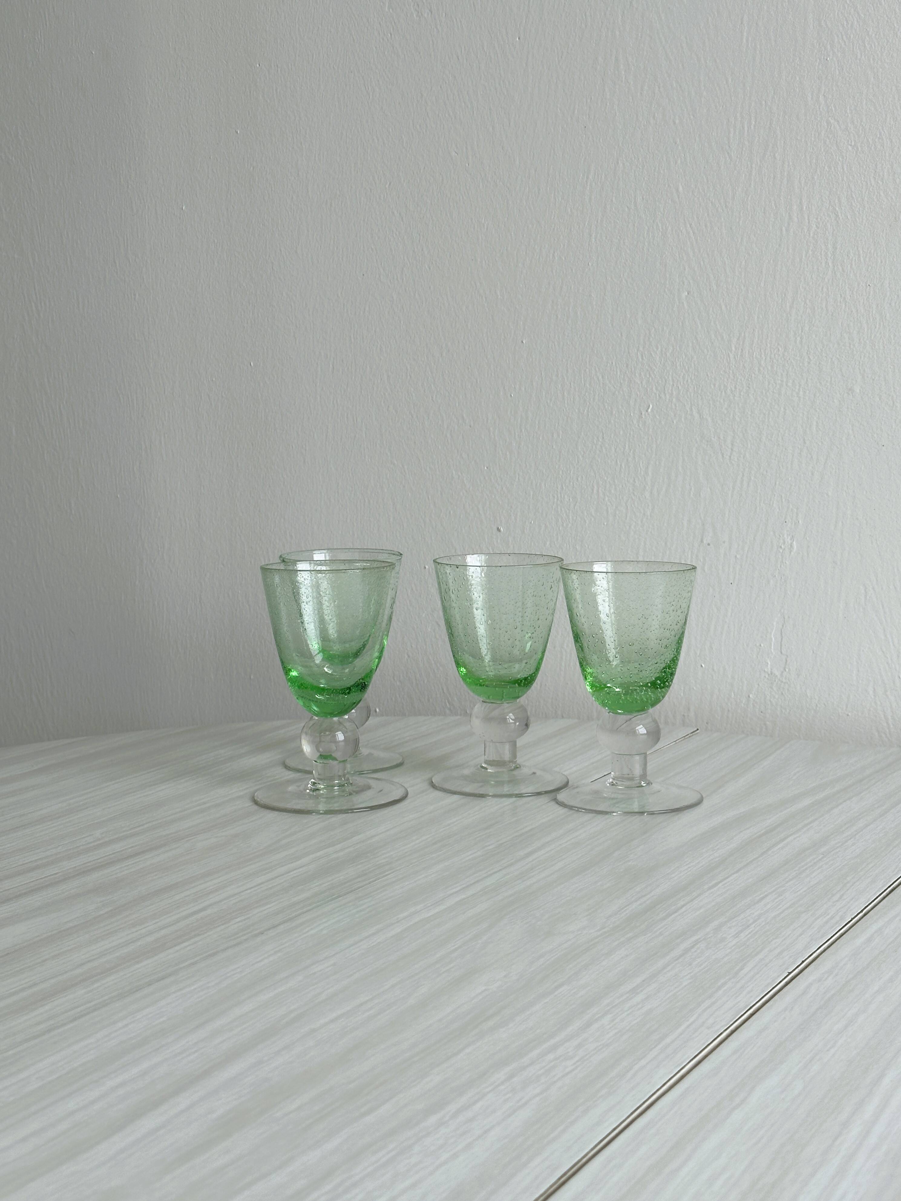4 water glasses