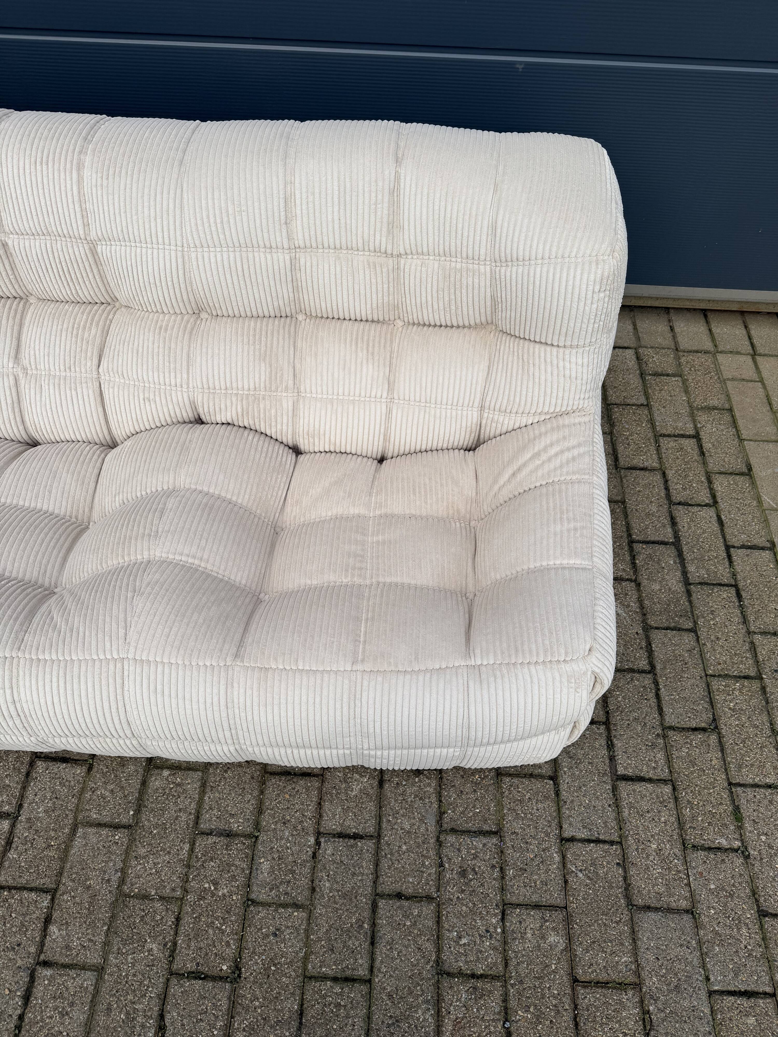 Ligne Roset Kashima set: 1x 1zit, 2x 2zit en 1x 3zit Beige Corduroy 10/10!!