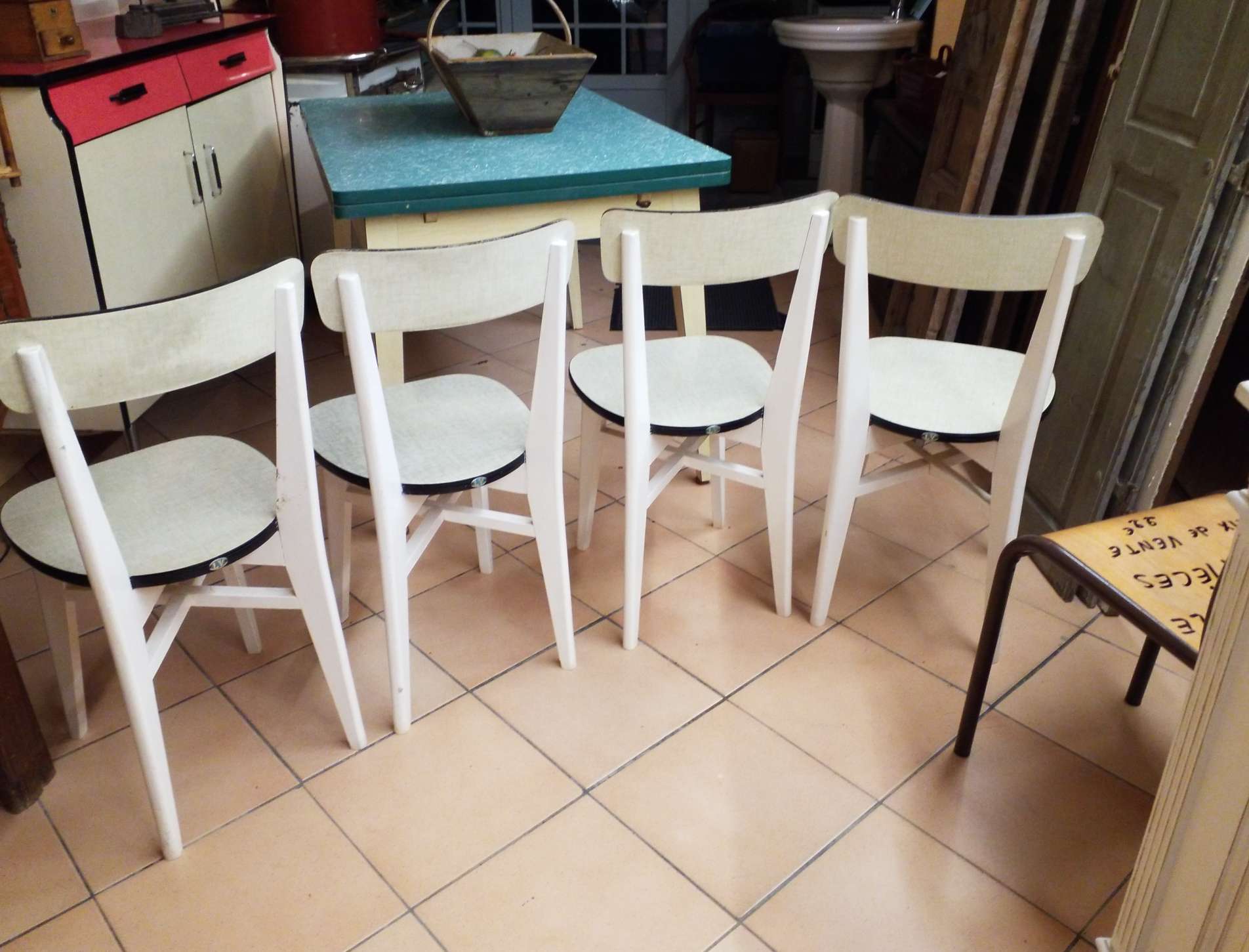 4 Mado chairs
