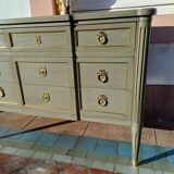 Louis XVI style patinated chest of drawers with 3 drawers.