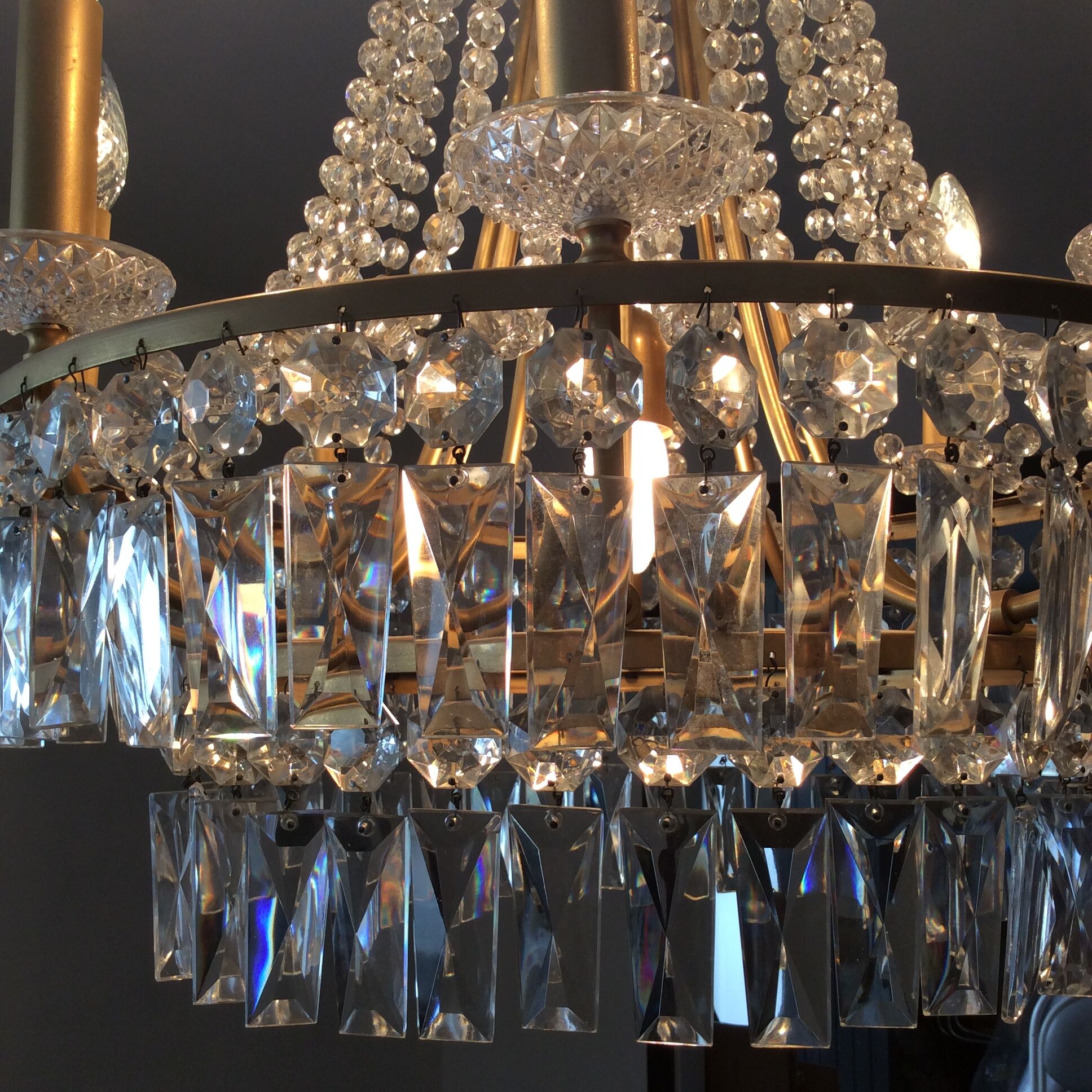 Chandelier crystal stamped balloon