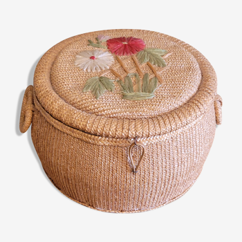 Old round sewing box in raffia straw rattan wicker vintage worker