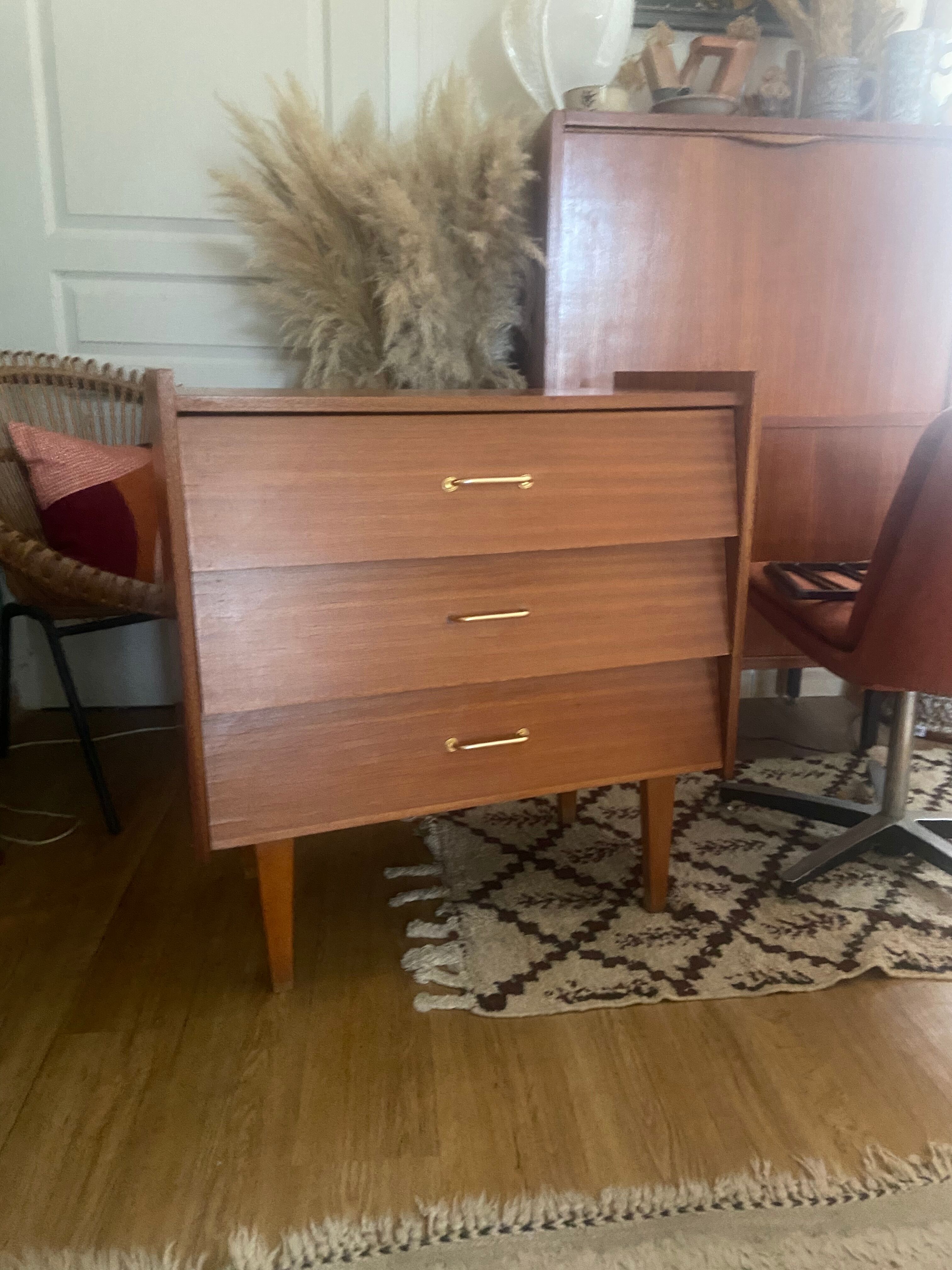Commode en chêne vintage