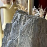 Natural stone lamp