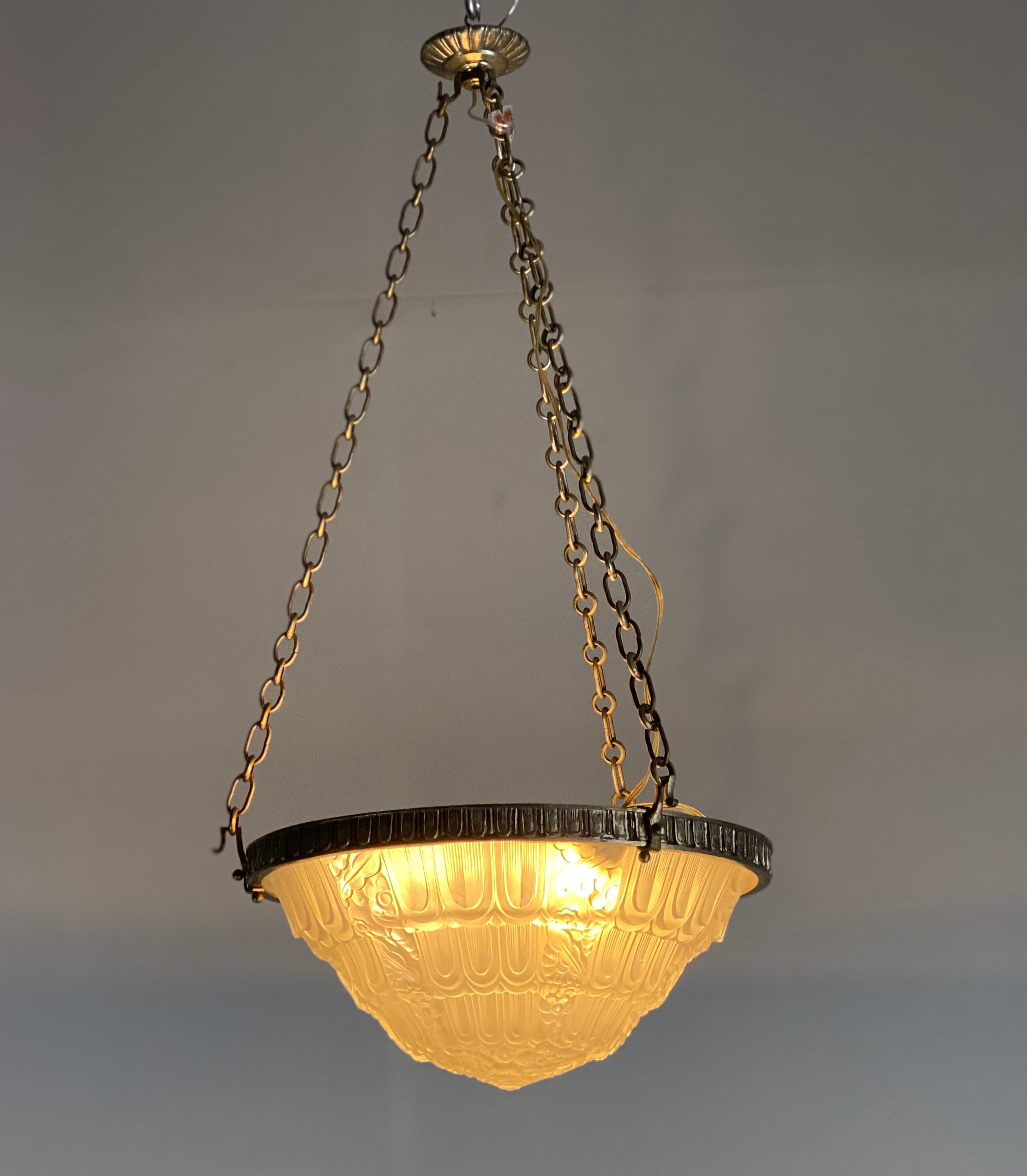 Lustre art deco in moulded glass and silver bronze